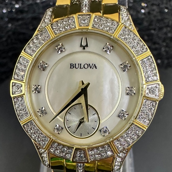 Women's NWT Bulova Mother-of-Pearl Faced w/Diamonds & Crystal Bezel & Gold Band - Picture 5 of 5